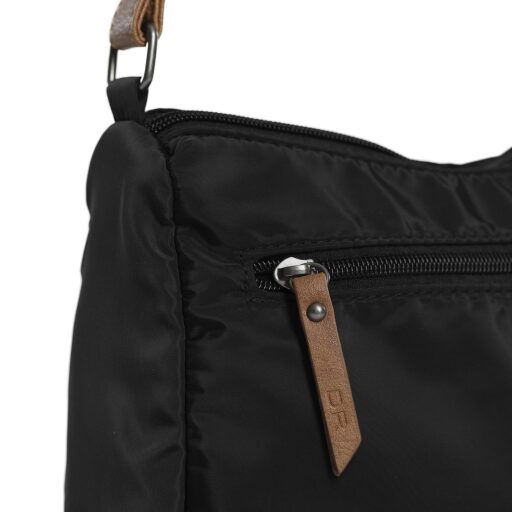 Daniel Ray Crossbody kabelka Hotazel DR25.1689.00 čierna zadné vrecko