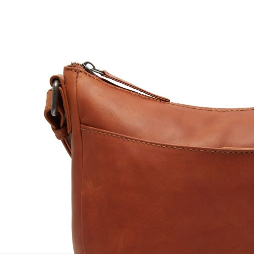 Dámska kožená crossbody kabelka / taška cez rameno The Chesterfield Brand Henderson koňaková C48.130931 - detail vrecka na prednej strane