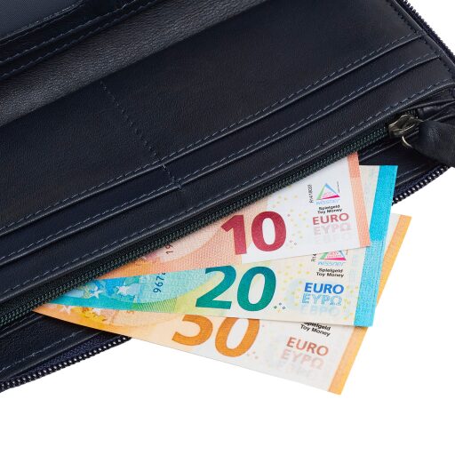 The Chesterfield Brand Dámska kožená peňaženka RFID Mirelle tmavomodrá na bankovky