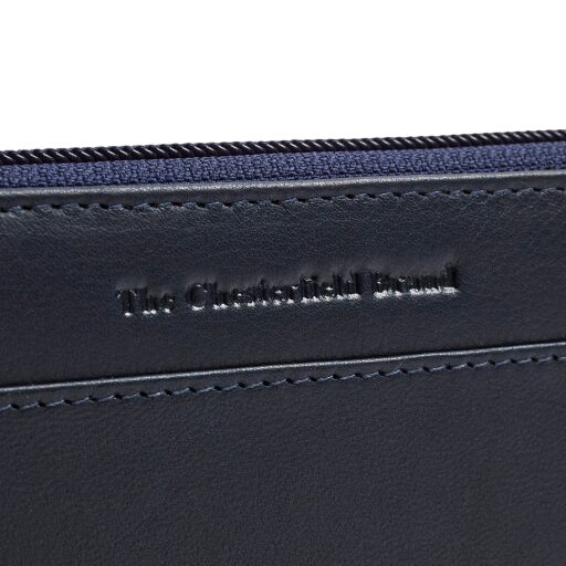 The Chesterfield Brand Dámska kožená peňaženka RFID Mirelle tmavo modrá logo