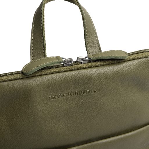 The Chesterfield Brand dámsky kožený batoh do mesta Elara C58.034802 olivový logo