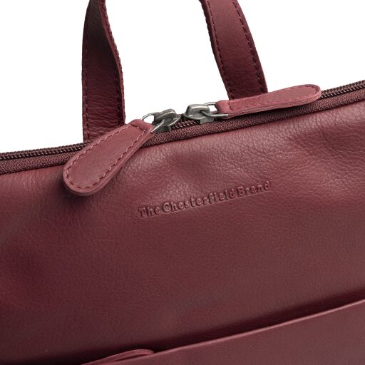 The Chesterfield Brand dámsky kožený batoh do mesta Elara C58.034818 vínovo červený logo