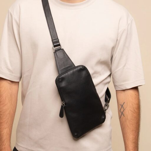The Chesterfield Brand Kožená crossbody taška Isley C58.034700 čierna ako crossbody