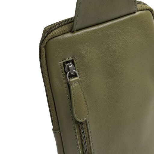 The Chesterfield Brand Kožená crossbody taška Isley C58.034702 olivová zadné vrecko