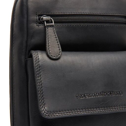 The Chesterfield Brand kožená crossbody taška Turella C58.071400 čierna predné vrecko