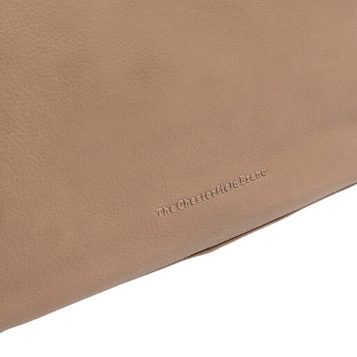 The Chesterfield Brand Kožená kabelka - batoh 2v1 Azura béžová logo