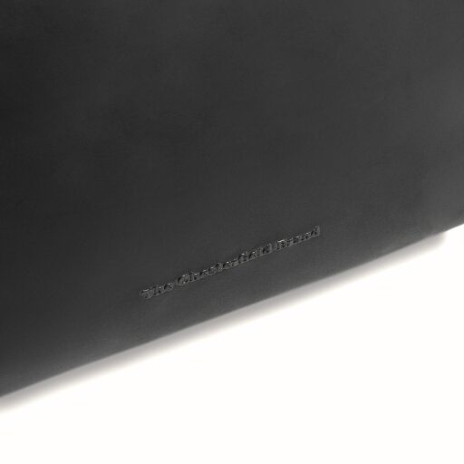 The Chesterfield Brand kožená kabelka do ruky aj cez rameno Fierra C48.145100 čierna logo