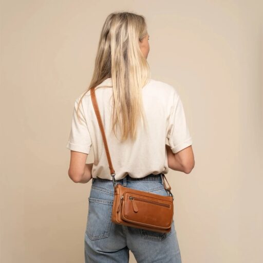 The Chesterfield Brand kožená kabelka do ruky aj cez rameno Vayenne C48.144931 koňaková ako crossbody