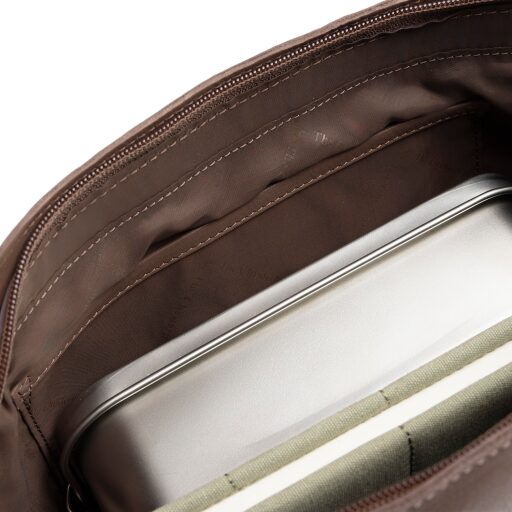 The Chesterfield Brand Kožená kabelka do ruky aj cez rameno Zarita C48.142240 hnedá otvorená