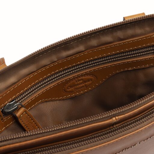 The Chesterfield Brand kožená kabelka na rameno / crossbody Caia C48.144631 koňaková vnútorné priehradky