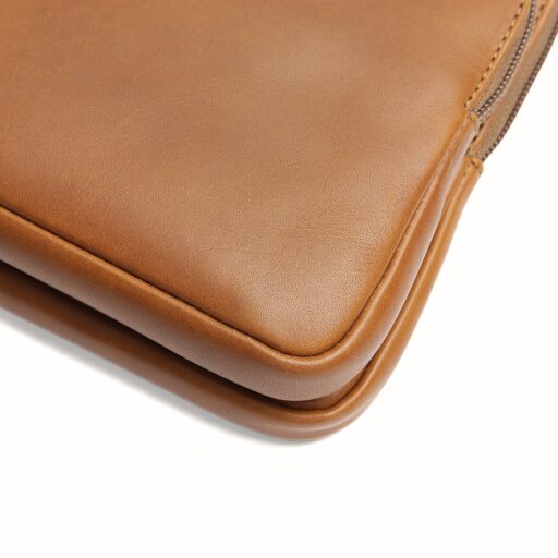 The Chesterfield Brand kožená kabelka cez rameno / crossbody Caia C48.144631 koňaková detail