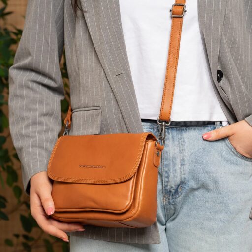 The Chesterfield Brand Kožená kabelka cez rameno Miloa C48.142131 koňaková ako crossbody