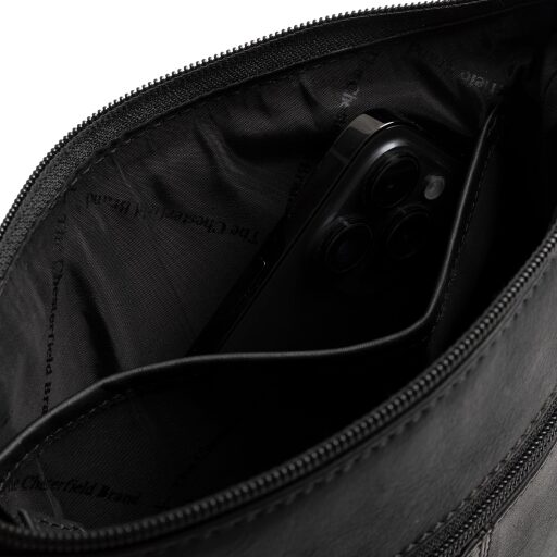 The Chesterfield Brand kožená kabelka cez rameno Trenton C48.144100 čierna otvorená