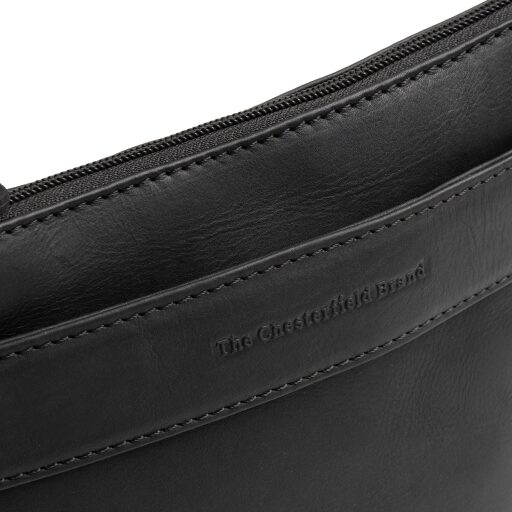 The Chesterfield Brand kožená kabelka na rameno Trenton C48.144100 čierna logo