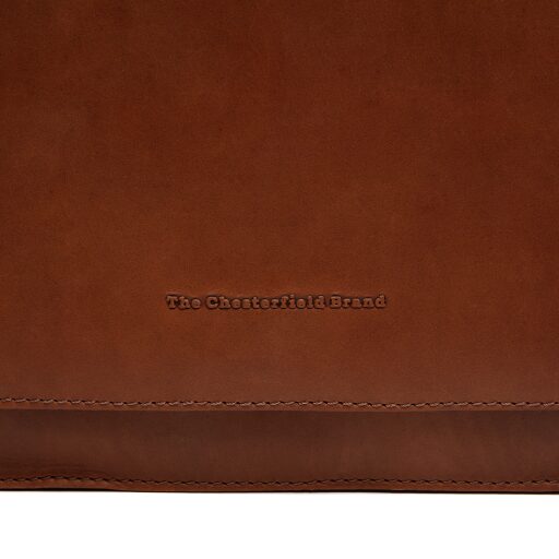 Kožená taška cez rameno s klopou Osuna C48.130431 koňaková - logo značky The Chesterfield Brand