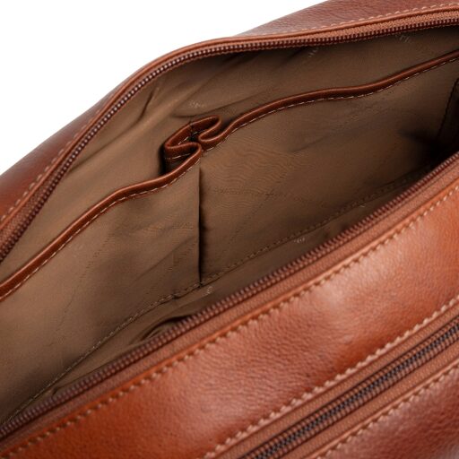 The Chesterfield Brand Kožená kozmetická taška Montelaro C08.063931 koňaková otvorená