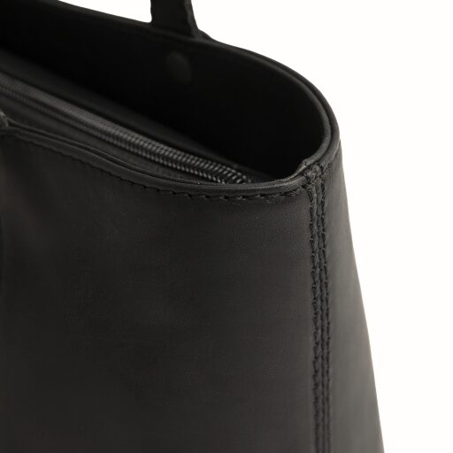 The Chesterfield Brand Kožená shopper kabelka Anira C38.023100 čierna detail