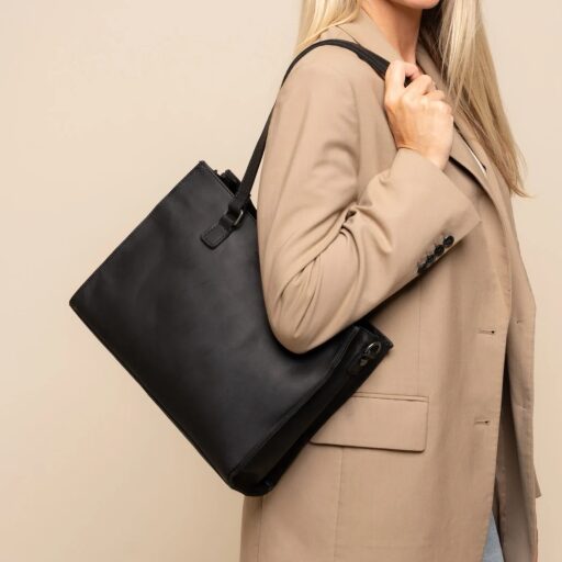 The Chesterfield Brand Kožená shopper kabelka Ellsworth C38.022800 čierna cez rameno