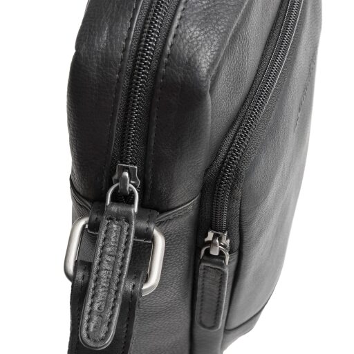 The Chesterfield Brand kožená taška na doklady Valtorio C48.144500 čierna zips