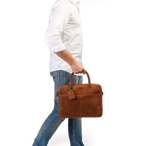 BURKELY Kožená taška na notebook 13,4" Jack Worker 9007340.22.24 koňaková v ruke