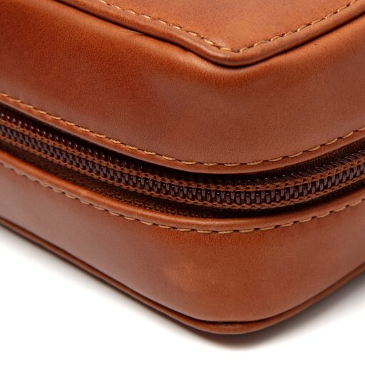 The Chesterfield Brand kožené puzdro na nabíjačky Ardan C08.054031 koňakový detail