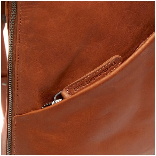 The Chesterfield Brand Dámsky kožený batoh do mesta Amanda C58.014731 zipsová priehradka na prednej strane