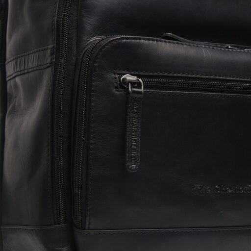 The Chesterfield Brand Kožený batoh na notebook Marek čierny detail