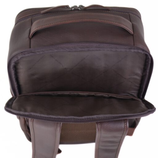 The Chesterfield Brand Kožený batoh na notebook 15,6" Soraja C58.700001 hnedý priehradka