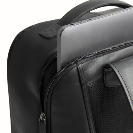 The Chesterfield Brand Kožený batoh na notebook Quincy C58.035200 čierny priehradka na notebook
