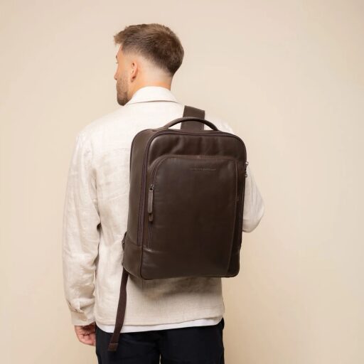 The Chesterfield Brand Kožený batoh na notebook Quincy C58.035201 hnedý cez rameno