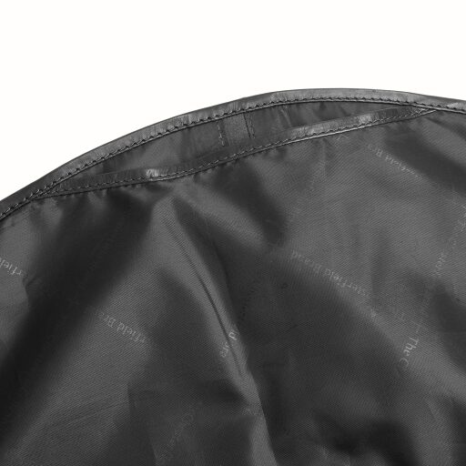 The Chesterfield Brand kožený obal na oblečenie Carson C20.006600 čierny otvor na ramienko