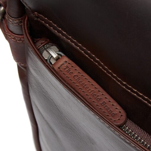 The Chesterfield Brand Kožená crossbody taška na notebook C48.055201 Richard hnedá detail
