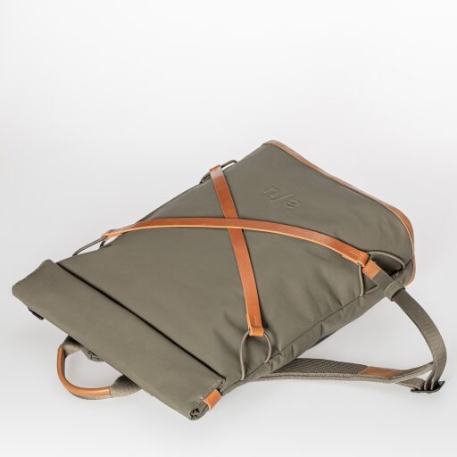 aunts & uncles Rolovací batoh na notebook Japan Osaka Rucksack 15" fallen rock 10203-9