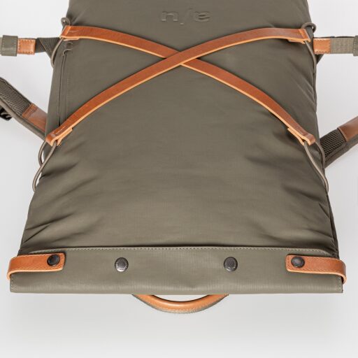aunts & uncles Rolovací batoh na notebook Japan Osaka Rucksack 15" fallen rock 10203-9