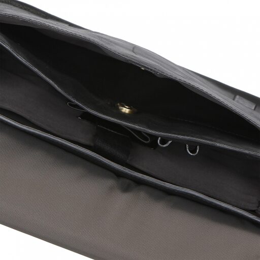 Bugatti Kožená messenger taška na notebook TOCCO 49864201 čierna