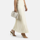 BURKELY Dámska crossbody kabelka Cool Colbie 1000440.29.01 smotanová v ruke