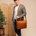 The Chesterfield Brand Kožená biznis taška Frazer C40.109431 koňaková na ramene
