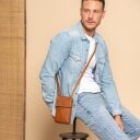 The Chesterfield Brand Kožená taštička na mobil Langley C48.132431 koňaková na ramene