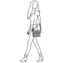 Daniel Ray crossbody kabelka Ganspan DRS16.1685.11 modrá na postave