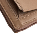 The Chesterfield Brand Dámska kožená peňaženka RFID Mirelle béžová detail