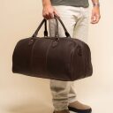 The Chesterfield Brand Kožená cestovná taška - weekender C20.007101 William II hnedá v ruke