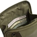 The Chesterfield Brand Kožená crossbody taška Isley C58.034702 olivová vnútorné priehradky