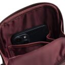 Kožená crossbody taška The Chesterfield Brand Isley C58.034718 vínovo červená otvorená