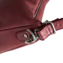 The Chesterfield Brand Kožená kabelka - batoh 2v1 Azura C48.143818 vínovo červená detail