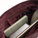 The Chesterfield Brand Kožená kabelka do ruky aj cez rameno Astero C48.142318 vínovo červená