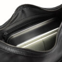 The Chesterfield Brand kožená kabelka do ruky aj cez rameno Fierra C48.145100 čierna otvorená