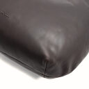 Kožená kabelka do ruky aj cez rameno Fierra C48.145101 hnedá detail od The Chesterfield Brand