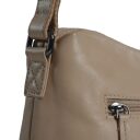 DANIEL RAY kabelka cez rameno / crossbody Muswellbrook DRL 16.1598.39 svetlohnedá detail