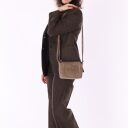 BURKELY Kožená kabelka cez rameno / crossbody Sierra 1002106.25.25 čierna