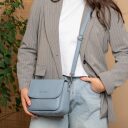 The Chesterfield Brand Kožená kabelka cez rameno Miloa C48.142115 svetlomodrá ako crossbody